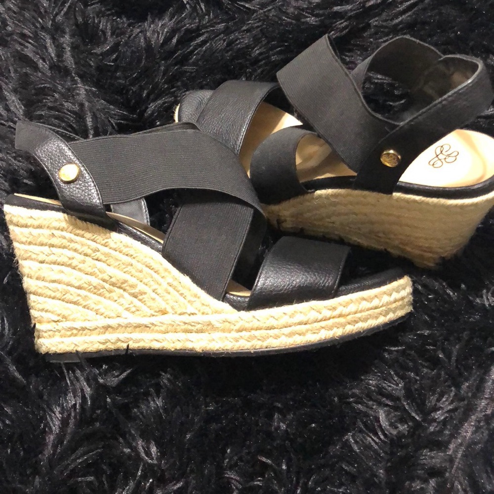 J.Reneé wedge 7.5